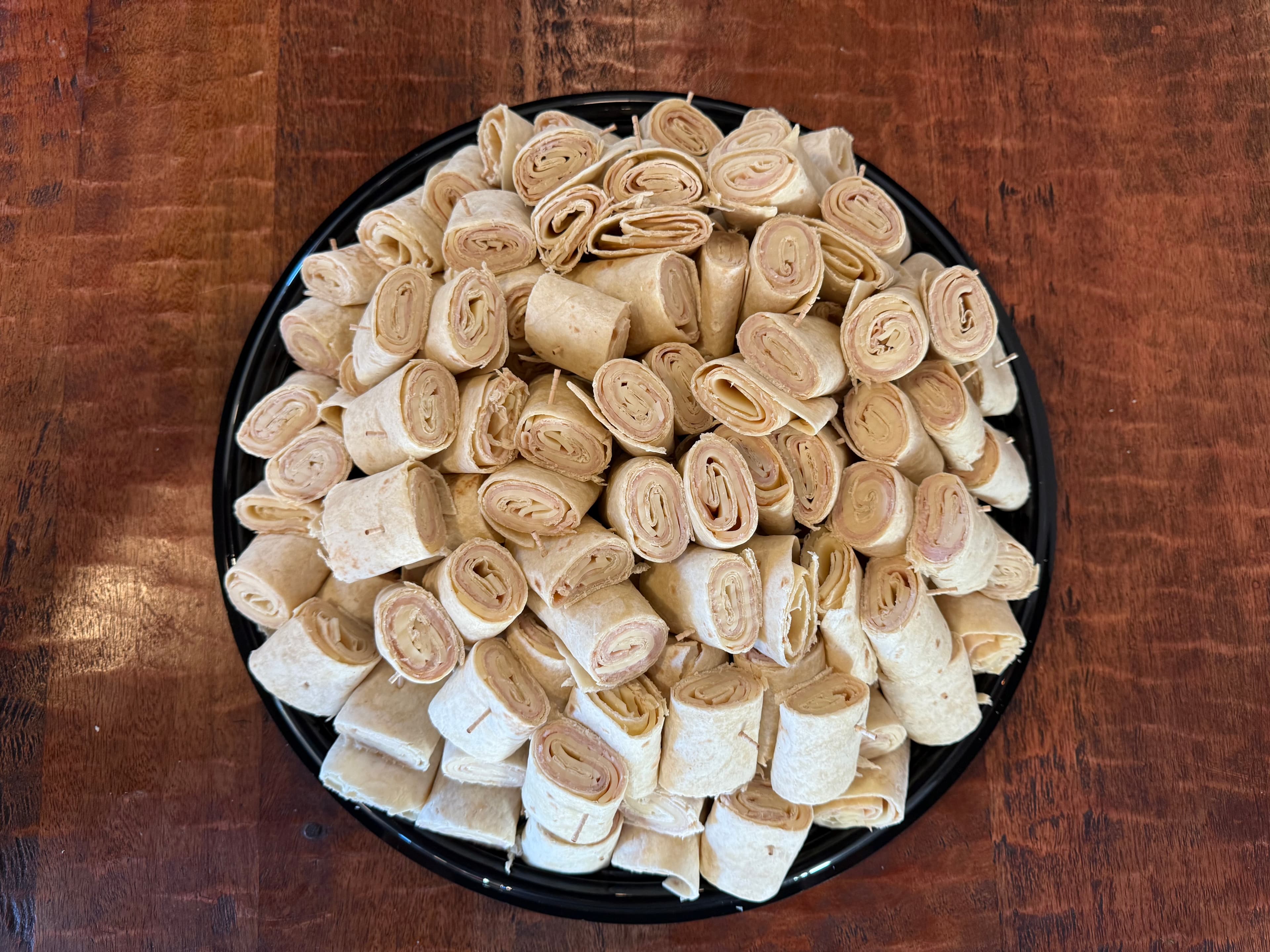 Pinwheel wraps tray
